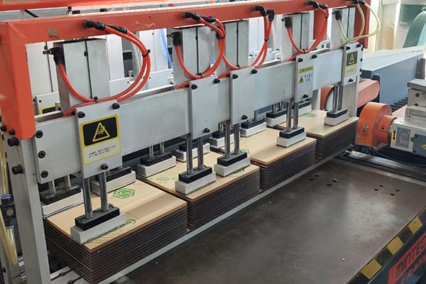 Bulk Acrylic Sheets in diamond polishing process