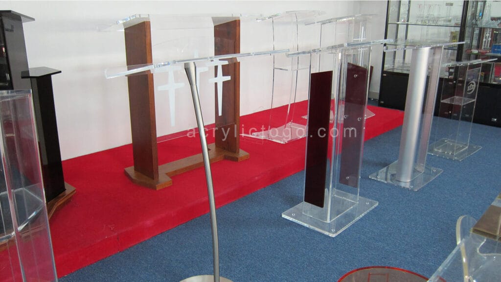 Acrylic lectern showroom displaying multiple styles including wood, metal and clear acrylic podiums, Shenzhen factoryAcrylic lectern showroom displaying multiple styles including wood, metal and clear acrylic podiums, Shenzhen factory