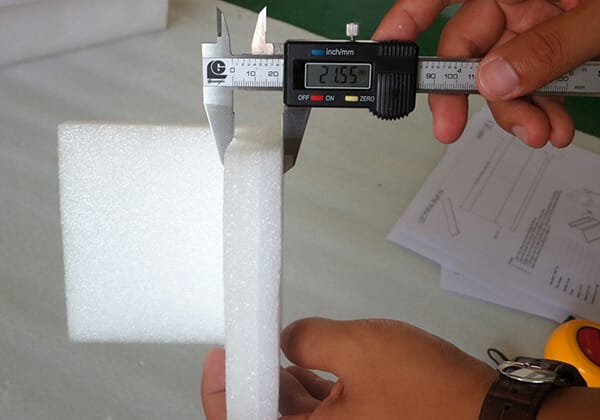 Verification of export packaging dimensions and protection materials at ACRYLIC2GO