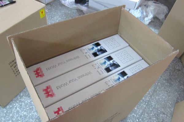 acrylic shadow box frames packed in white boxes and master cartons