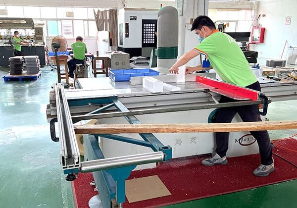 Industrial acrylic sheet saw cutting for OEM manufacturing by ACRYLIC2GO factory